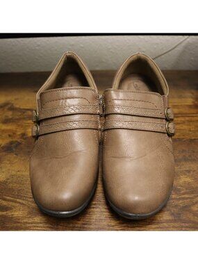 DG-156 Comfort Plus Women's Size 8.5W Tan Slip-On Shoes With Buckles & Low Heel